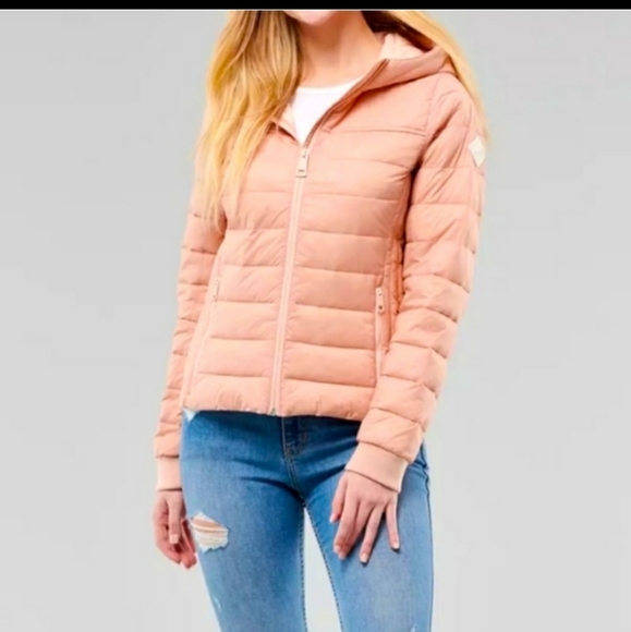 Hollister Jackets & Blazers - Hollister Puffer Thermore collection jacket women